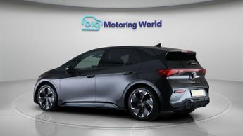 CUPRA Born V2
