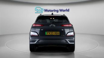Hyundai KONA PREMIUM