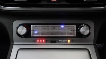 Hyundai KONA PREMIUM