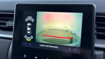 Renault Captur TECHNO E-TECH