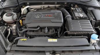 Volkswagen Golf GTI PERFORMANCE TSI DSG