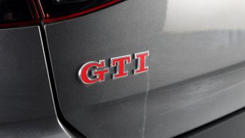 Volkswagen Golf GTI PERFORMANCE TSI DSG