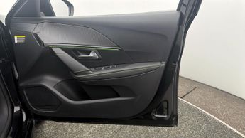 Peugeot E-208 GT
