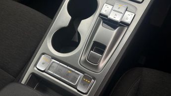 Hyundai KONA PREMIUM