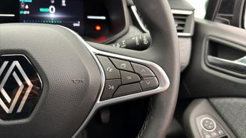 Renault Clio TECHNO E-TECH