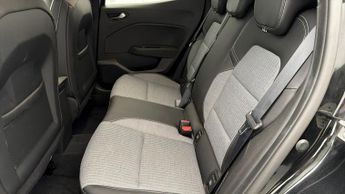 Renault Clio TECHNO E-TECH