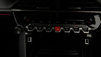 Peugeot E-2008 GT