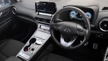 Hyundai KONA PREMIUM