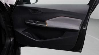 CUPRA Born V2