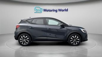Renault Captur EVOLUTION E-TECH