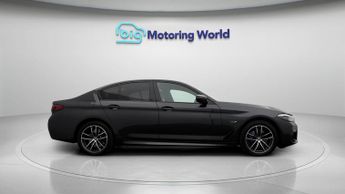 BMW 5 Series 530E M SPORT