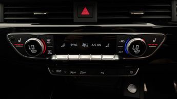 Audi A4 Avant AVANT TFSI S LINE BLACK EDITION