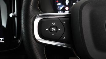 Volvo XC40 RECHARGE T4 R-DESIGN