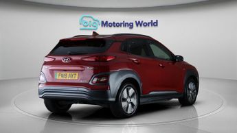 Hyundai KONA PREMIUM SE