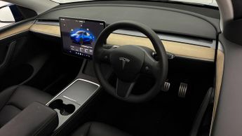 Tesla Model Y PERFORMANCE AWD