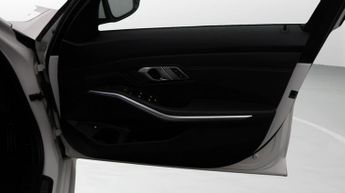 BMW 3 Series 330E M SPORT