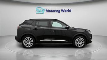 Peugeot E-2008 GT PREMIUM