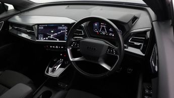 Audi Q4 e-tron S LINE
