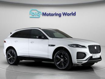 Jaguar F-Pace R-DYNAMIC BLACK