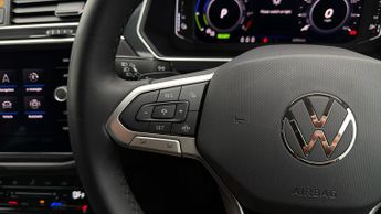 Volkswagen Tiguan LIFE TSI DSG
