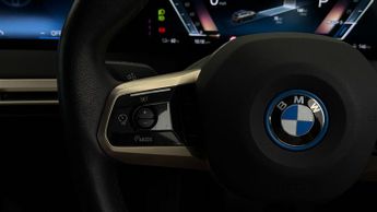 BMW iX XDRIVE40 M SPORT
