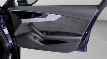 Audi A4 TFSI S LINE