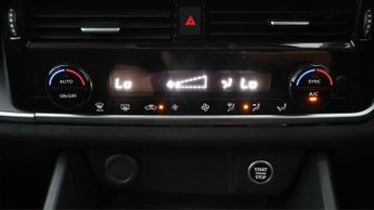 Nissan Qashqai DIG-T ACENTA PREMIUM DCT