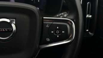 Volvo XC40 B4 PLUS BLACK EDITION