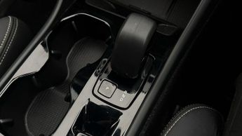 Volvo XC40 B4 PLUS BLACK EDITION