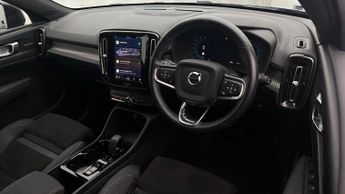 Volvo XC40 B4 PLUS BLACK EDITION