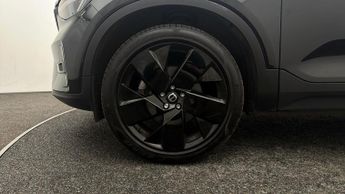 Volvo XC40 B4 PLUS BLACK EDITION
