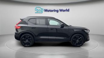 Volvo XC40 B4 PLUS BLACK EDITION