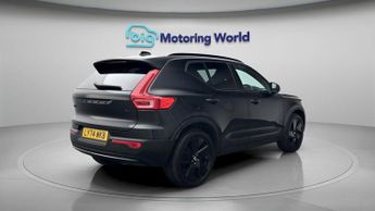 Volvo XC40 B4 PLUS BLACK EDITION