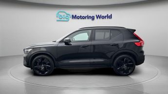 Volvo XC40 B4 PLUS BLACK EDITION