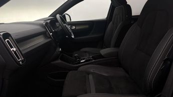 Volvo XC40 B4 PLUS BLACK EDITION