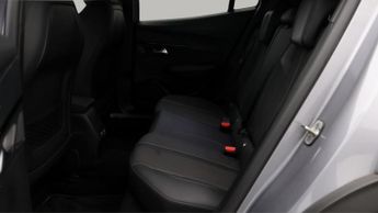 Peugeot E-2008 GT