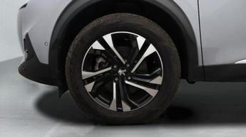 Peugeot E-2008 GT