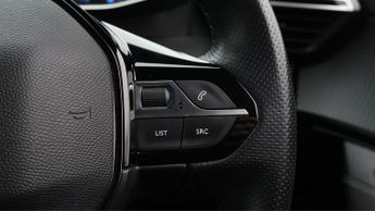 Peugeot E-2008 GT