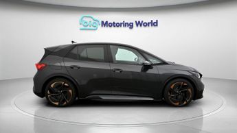 CUPRA Born V3
