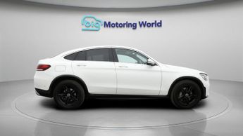 Mercedes-Benz GLC GLC 300 4MATIC AMG LINE