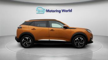 Peugeot E-2008 ALLURE PREMIUM