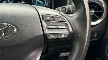 Hyundai KONA PREMIUM