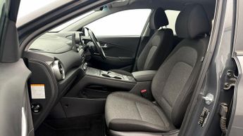 Hyundai KONA PREMIUM