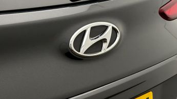 Hyundai KONA PREMIUM