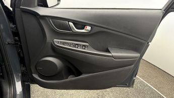 Hyundai KONA PREMIUM