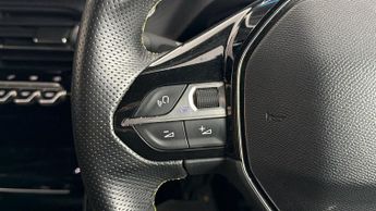 Peugeot E-208 GT