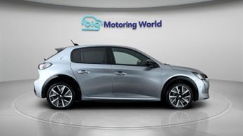 Peugeot E-208 GT