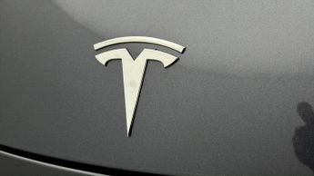 Tesla Model Y BASE
