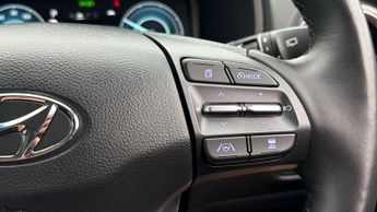 Hyundai KONA PREMIUM