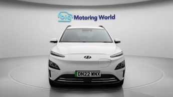 Hyundai KONA PREMIUM